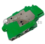 Selective valve manifold section - John Deere 6R, 7R, 8010, 8030