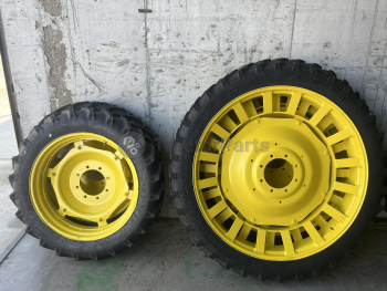Комплект 4 бр. тесни гуми с джанти за редови обработки за John Deere (230-95/48 - 230-95/32)