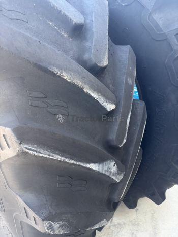 Гуми 2бр. 650/65R38 /// 1500 € / 2934 лв. - без ДДС