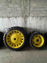 Комплект 4 бр. тесни гуми с джанти за редови обработки - John Deere (270/95-32 - 300/95-46)