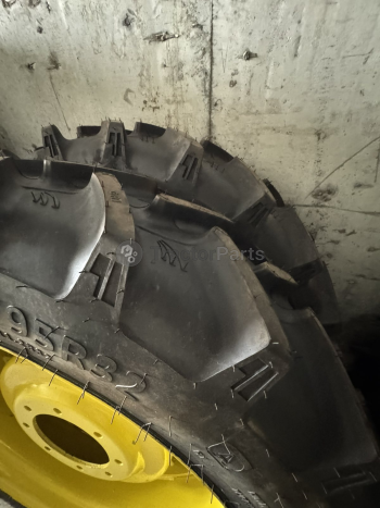 Комплект 4 бр. тесни гуми с джанти за редови обработки - John Deere (270/95-32 - 300/95-46) en