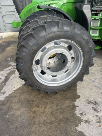 Сдвоени гуми с джанти за John Deere – налични на склад!