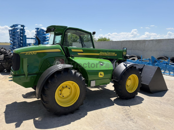 Телескопичен товарач John Deere 3200 /// € 36500 / 71388 лв. - без ДДС