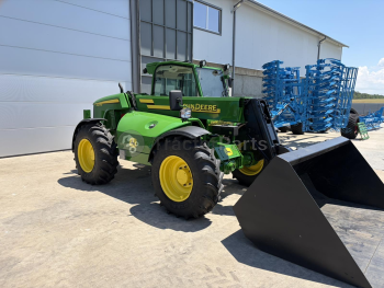Телескопичен товарач John Deere 3200 /// € 36500 / 71388 лв. - без ДДС