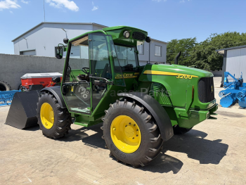 Телескопичен товарач John Deere 3200 /// € 36500 / 71388 лв. - без ДДС