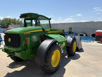 Телескопичен товарач John Deere 3200 /// € 36500 / 71388 лв. - без ДДС