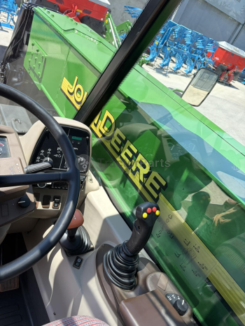 Телескопичен товарач John Deere 3200 /// € 36500 / 71388 лв. - без ДДС